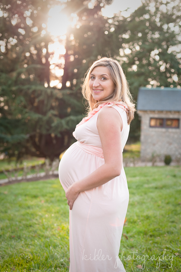 beautiful golden light for maternity session photo