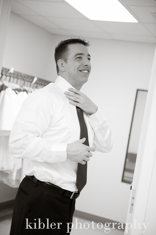 Kristen and Will groom getting ready in Staunton photo