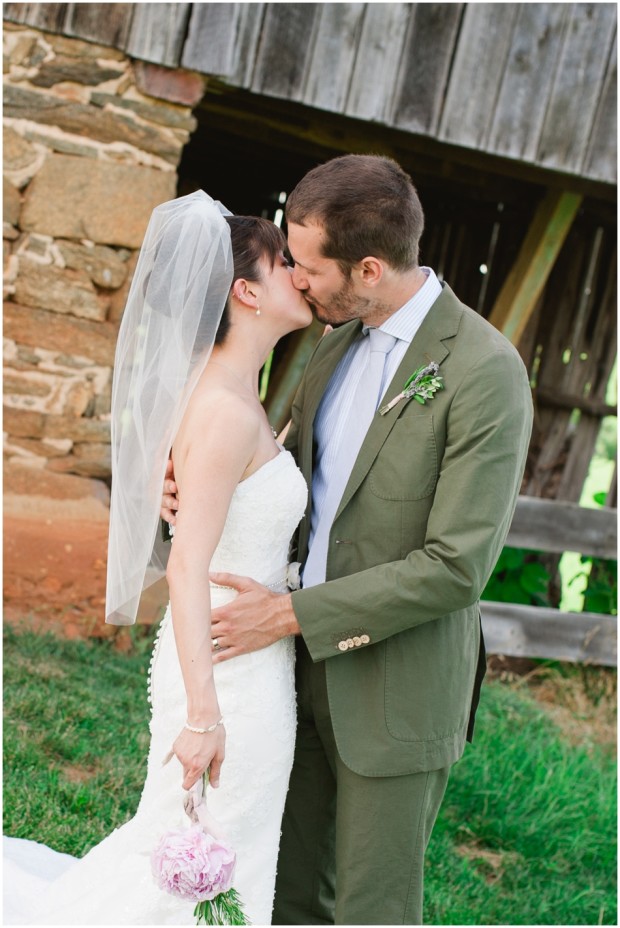 Early-Mountain-Vineyard-Wedding-1588.jpg