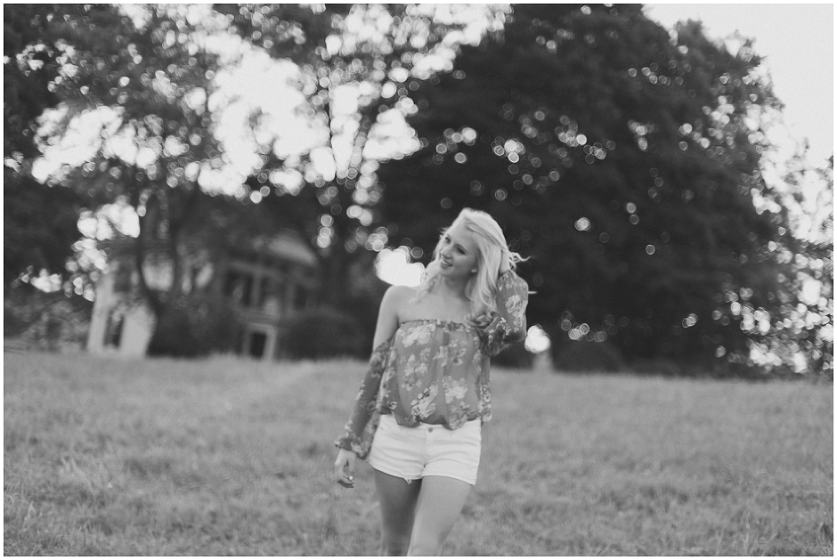 Loni-Senior Portraits-9253-2.jpg