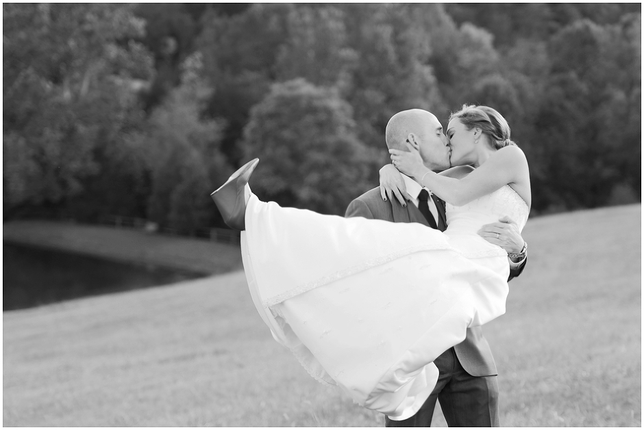Jonny and Katie Wedding Guildford Farm-2290.jpg