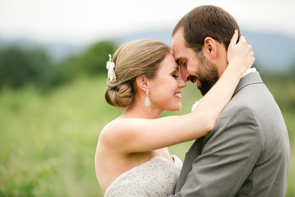 bride and groom first look in Crozet, Virginia