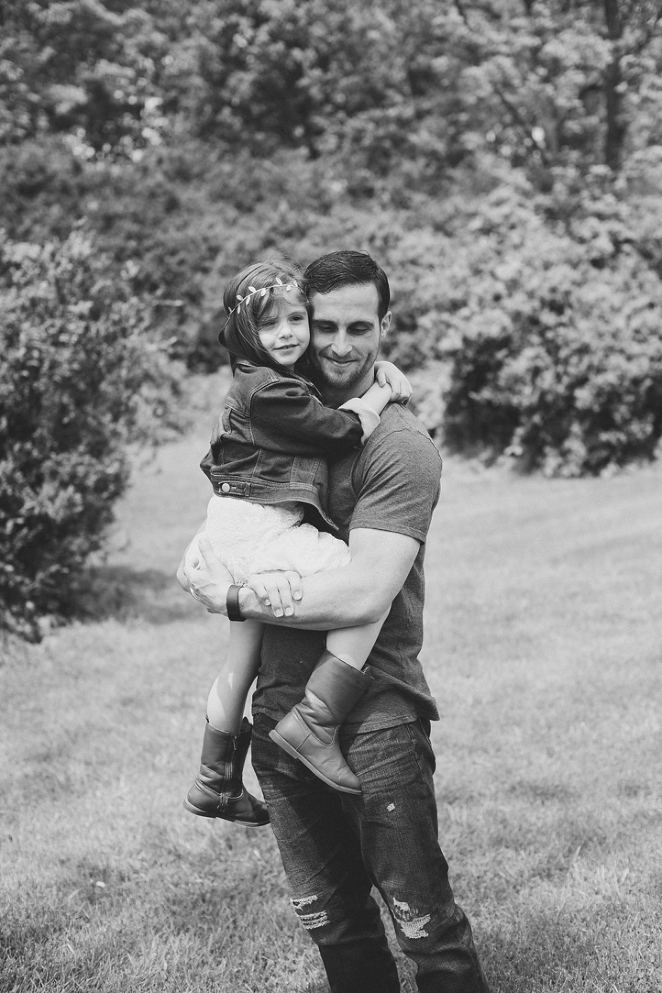 Ashleys-2017-Spring-Family-Portraits-9406-2.jpg