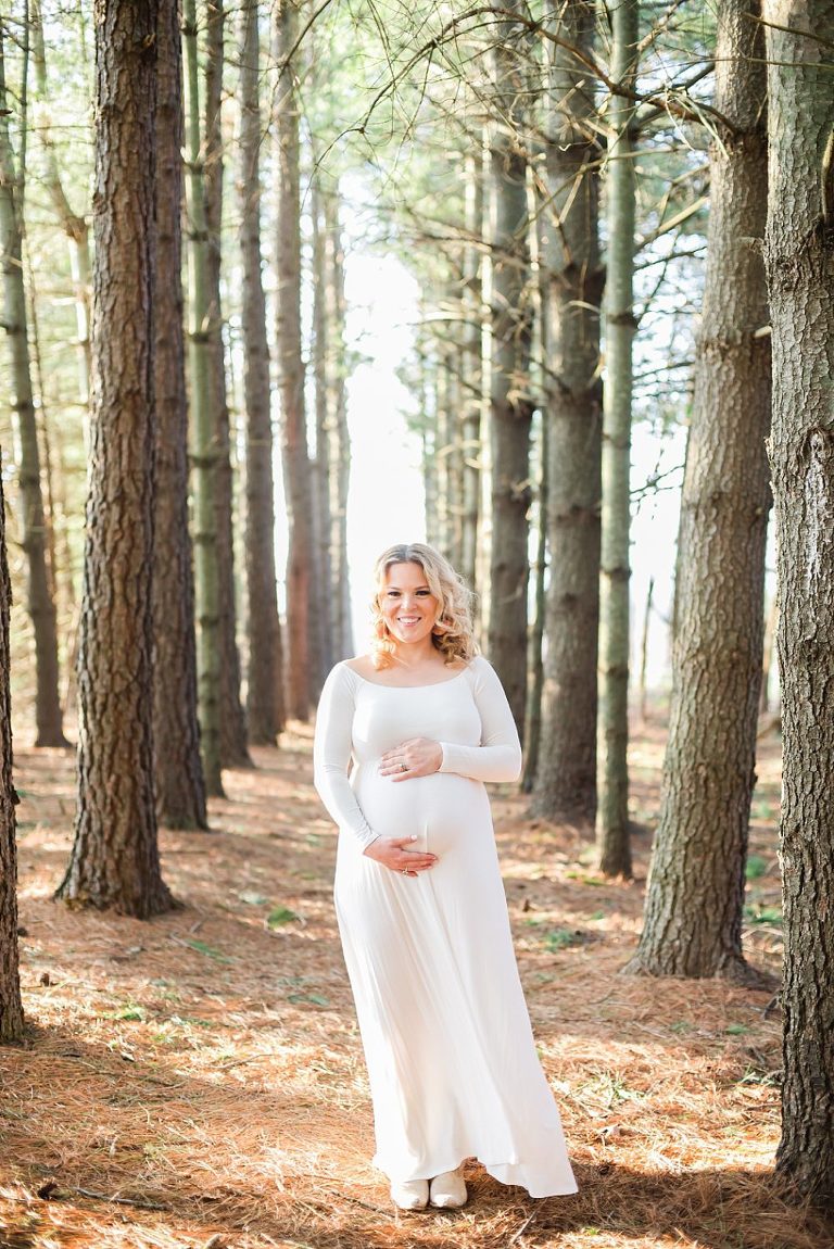 maternity photo in the woods Virginia Maternity photographer