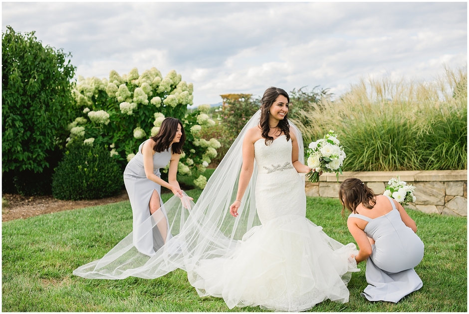 Donna and Eric - Early Mountain Vineyard Wedding-4161.jpg