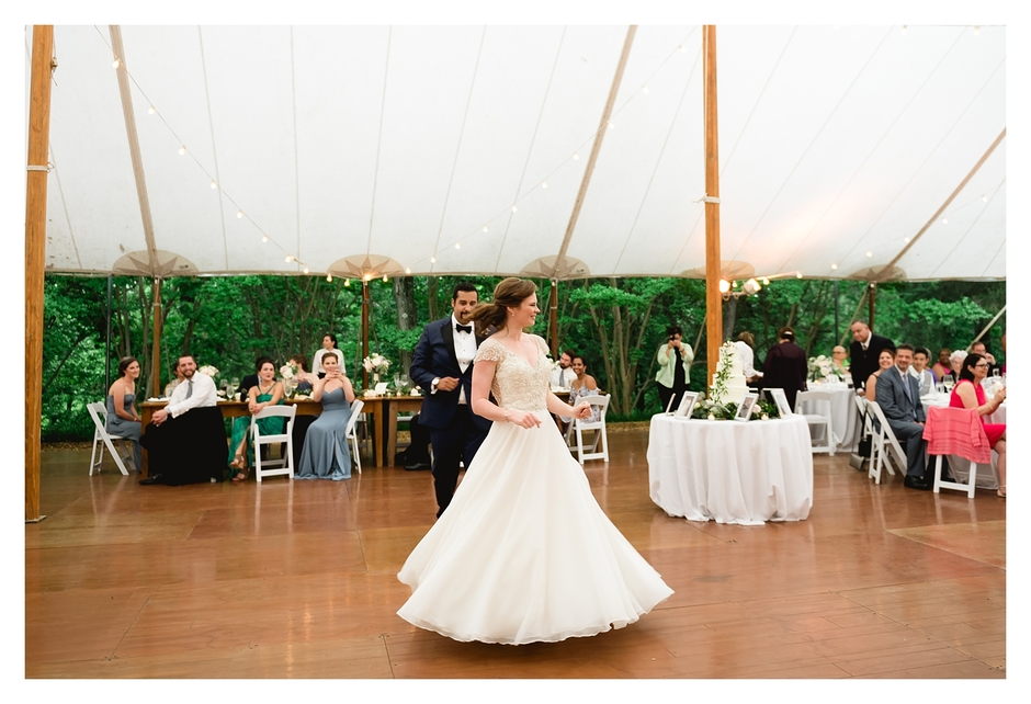 first dance at charlottesville wedding venue