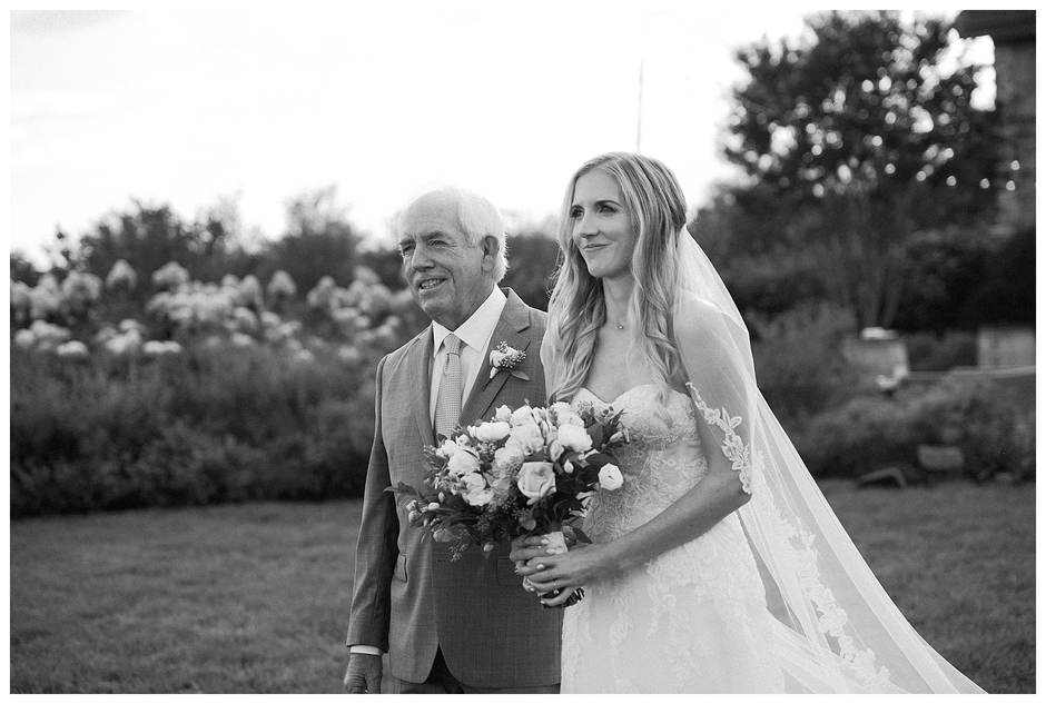 Early Mountain Vineyards Wedding - Chelsea and John-9915.jpg